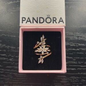Gold pandora ring